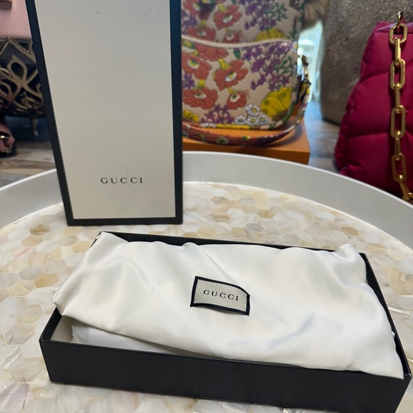 AUTHENTIC Gucci Apollo Embossed GG calfskin leather wallet! - Picture 3 of 10